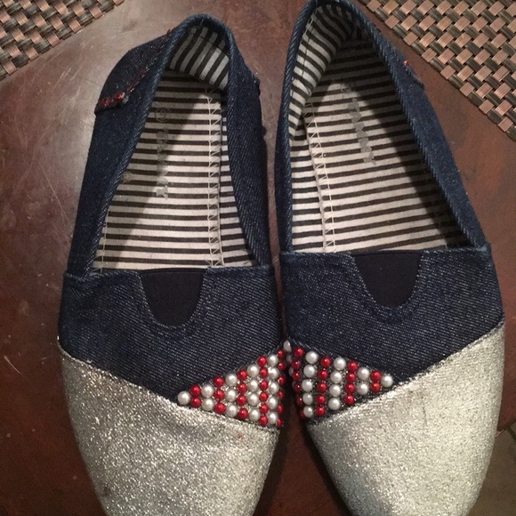 Shoes - Picture 1 of 5